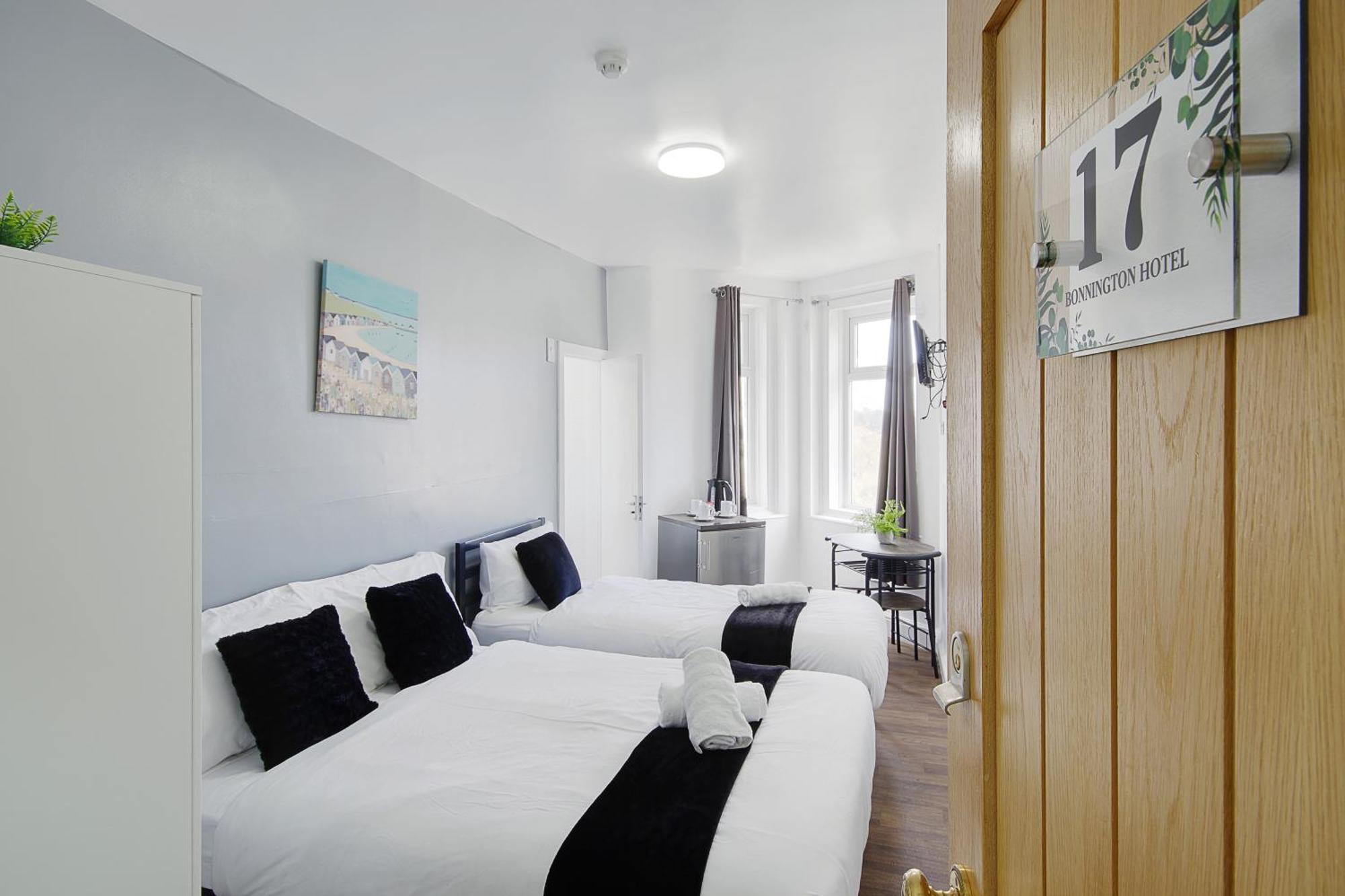Azure Beach Hotel بورنماوث المظهر الخارجي الصورة